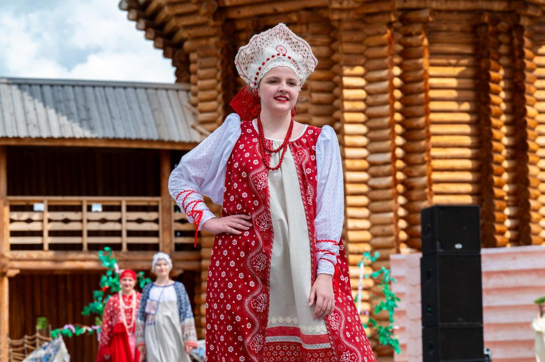 «Время сарафана»