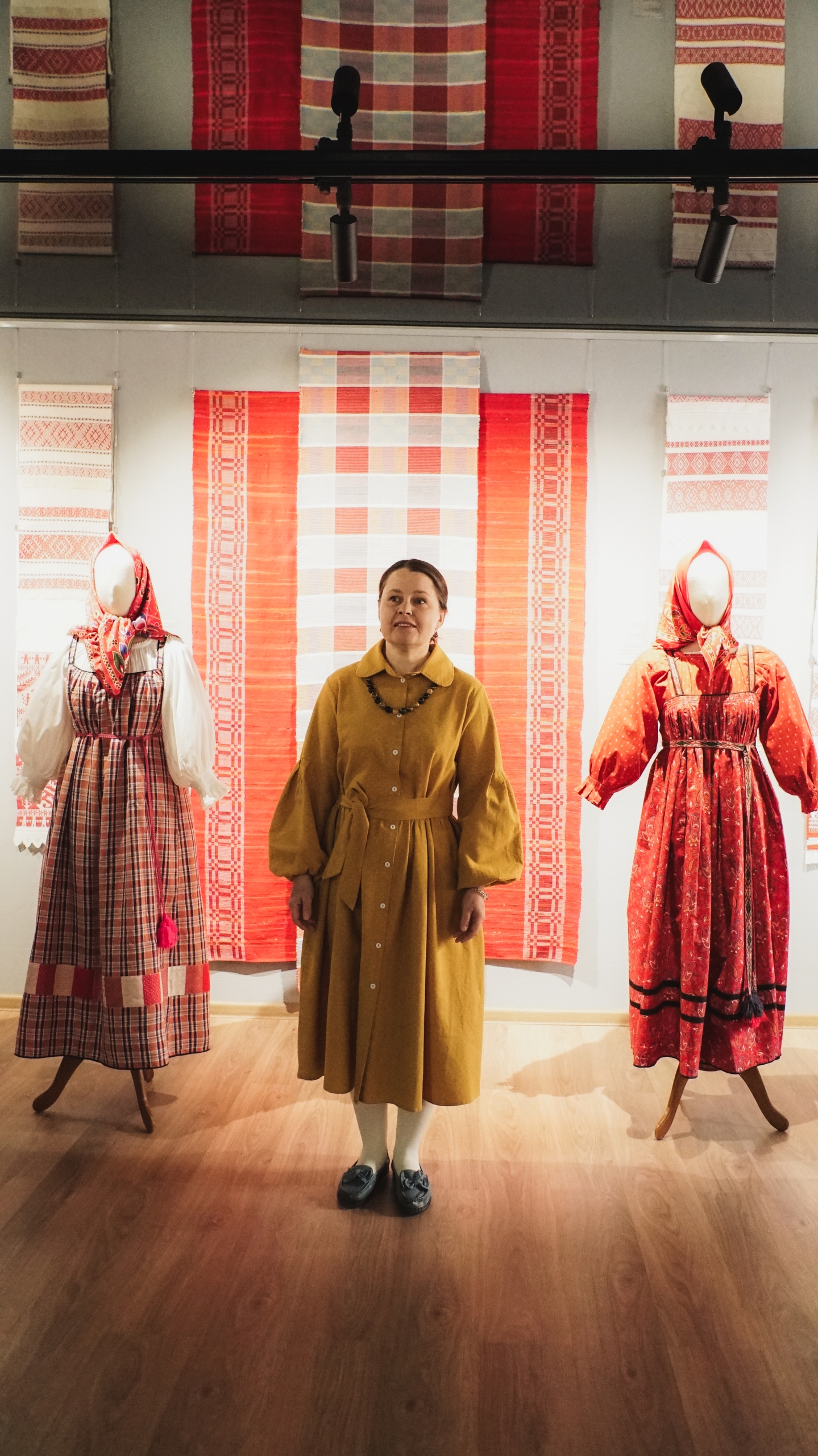 В Народной галерее открылась выставка «Тканое приданое».
