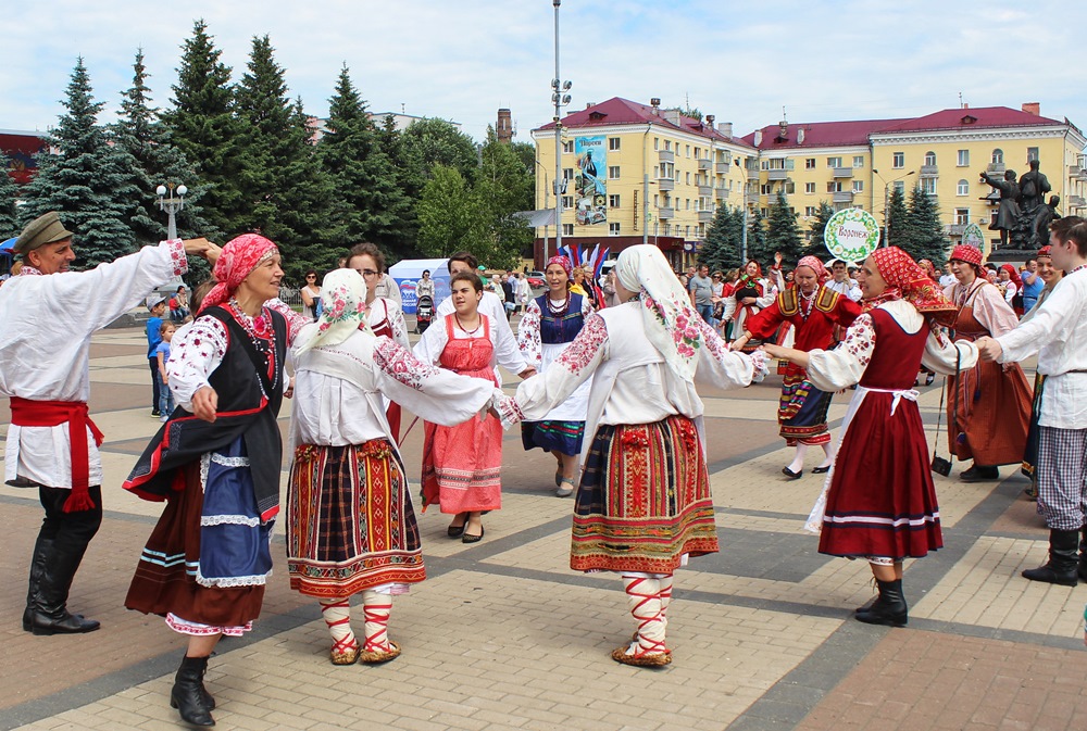 В Брянском регионе в девятый раз пройдет фольклорный фестиваль «Деснянский хоровод»